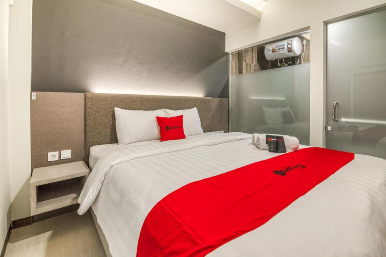 Reddoorz Plus Near Akademi Kepolisian Semarang 3 Kültér fotó