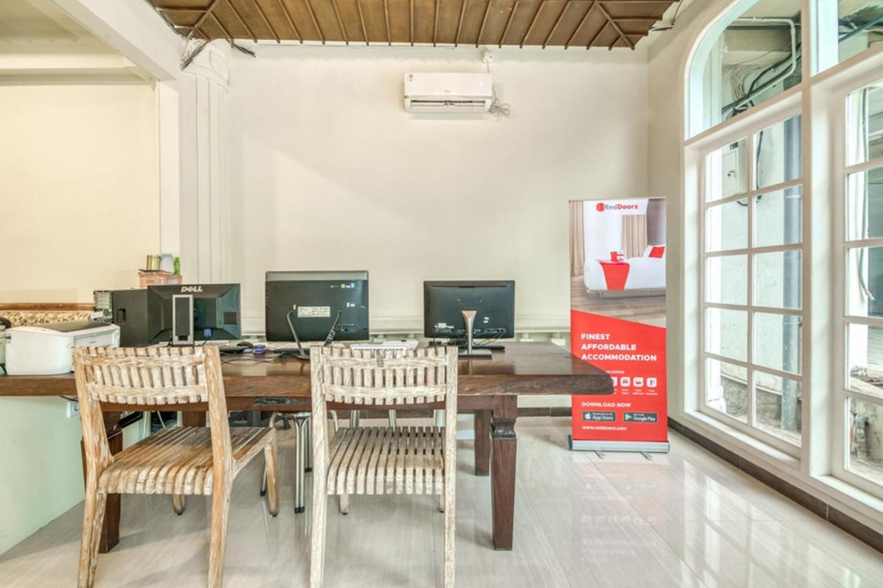 Reddoorz Plus Near Akademi Kepolisian Semarang 3 Kültér fotó