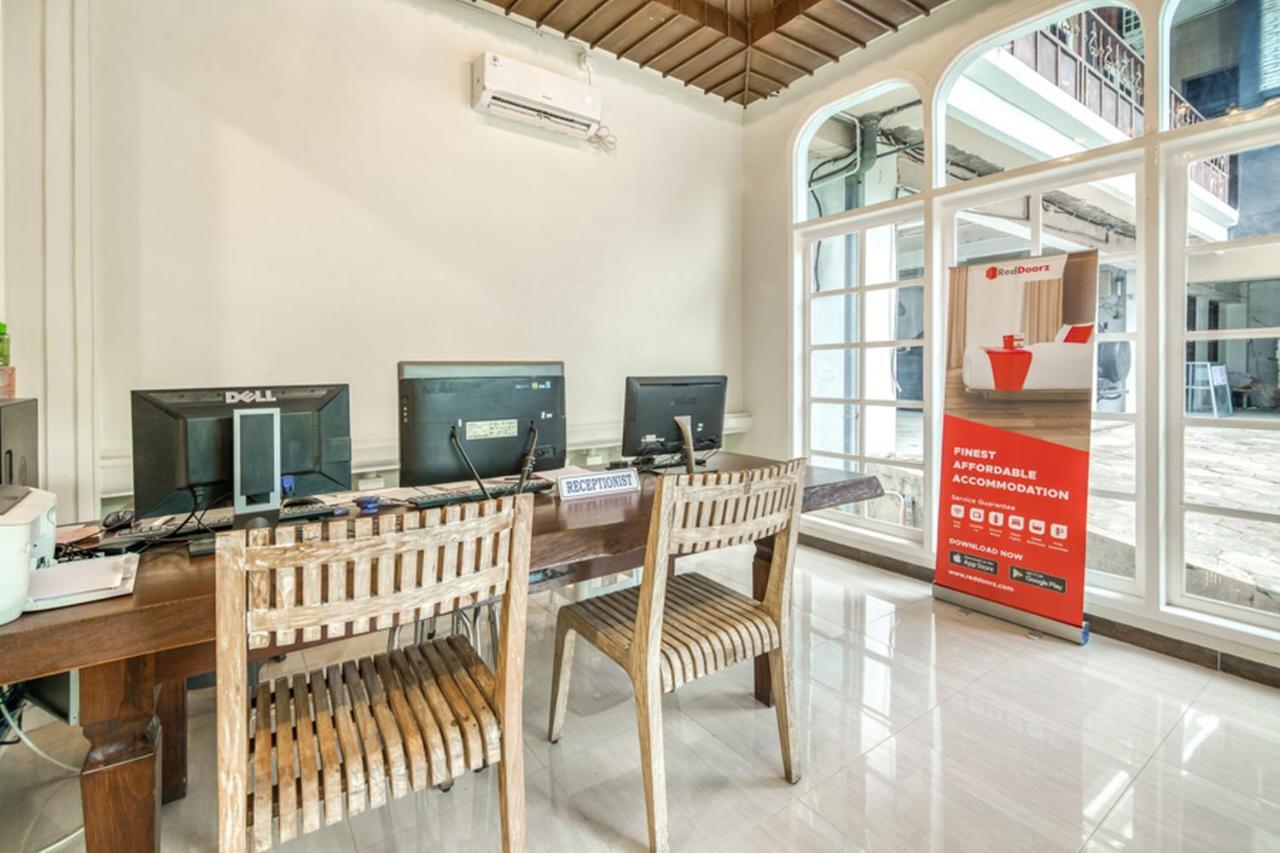 Reddoorz Plus Near Akademi Kepolisian Semarang 3 Kültér fotó